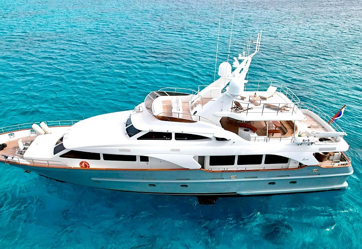 Benetti 30